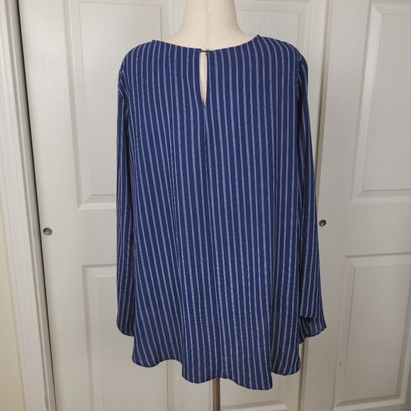 New Directions women's XL Extra Large Blue Striped Front Tie Long Flared Sleeves - Picture 2 of 12